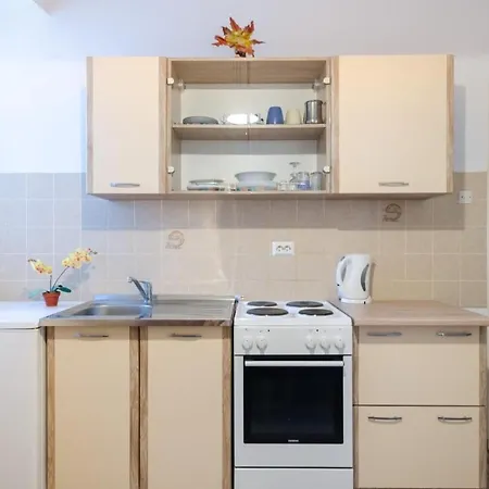 In 39153 Apartment